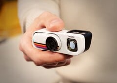 A Insta360 Go 3S vem em um pacote retrô com uma base completamente nova.