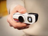 A Insta360 Go 3S vem em um pacote retrô com uma base completamente nova.