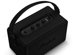 Emberton III em Pitch Black