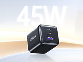 O carregador Ugreen 45 W GaN tem um preço de lançamento de cerca de US$ 11 na China. Na foto: o bloco de carregamento. (Fonte da imagem: Ugreen)