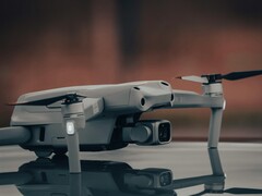 Dois novos drones da DJI receberam a certificação da FCC (imagem simbólica)