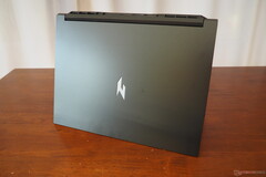 Corredor de longa distância: Dificilmente um notebook para jogos aguenta mais do que o Nitro V 16 AI. (Fonte da imagem: Notebookcheck)