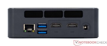 Traseira: RJ45, 2x USB 3.2 tipo A, 2x HDMI 2.0