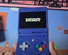 O BatleXP Flip em uma de suas duas opções de cores de lançamento. (Fonte da imagem: Retro Gaming with Deadfred)