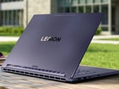 O Legion 7a 15ASH11 não contém portas traseiras, ao contrário de outros notebooks Legion 7 recentes.