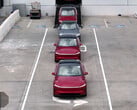 O novo Model Y usa FSD não supervisionado para se dirigir sozinho aos lotes de entrega. (Fonte da imagem: Tesla/X)
