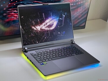 A iluminação RGB chamativa...