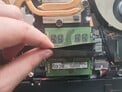 Dois slots de RAM (DDR4)