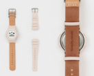 O relógio da colaboração Casio G-Shock x Hender Scheme DW-5900 (na foto) vem com uma caixa de resina totalmente bege e mostrador branco translúcido combinado com uma pulseira de couro feita à mão. (Fonte da imagem: Hender Scheme via Instagram))