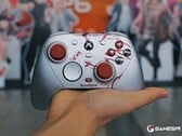 O GameSir G7 Pro Yakuza: Like a Dragon Edition ainda não tem preço nem data de lançamento.