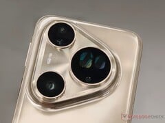 A Huawei provavelmente lançará os carros-chefe com câmera Pura 80 globalmente muito antes do esperado. (Fonte da imagem: Alexander Fagot, Notebookcheck)