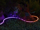 A LIFX Smart Neon Flex Light faz parte de uma linha de novas luzes inteligentes para ambientes externos. (Fonte da imagem: LIFX)