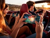 O Oppo Reno 15 Pro Mini é tão compacto quanto o Apple iPhone 17 (Fonte da imagem: Oppo)