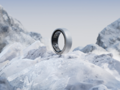 O anel inteligente Oura Horizon está agora disponível com um acabamento em titânio escovado. (Fonte da imagem: Oura)