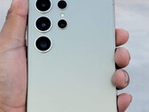 Uma foto que vazou de um protótipo do Galaxy S24 Ultra. (Fonte da imagem: @DavidMa05368498)