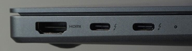 Esquerda: HDMI 2.0, duas portas Thunderbolt 4