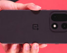 O OnePlus 15 apresentado no Qualcomm Summit. (Fonte da imagem: Qualcomm, editado)