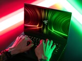 O Razer está ficando vermelho: Blade 14 está de volta dos mortos com 100 W TGP GeForce RTX 3080 gráficos e uma CPU AMD Ryzen 9 5900HX Zen 3 de 7 nm (Fonte: Razer)