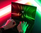 O Razer está ficando vermelho: Blade 14 está de volta dos mortos com 100 W TGP GeForce RTX 3080 gráficos e uma CPU AMD Ryzen 9 5900HX Zen 3 de 7 nm (Fonte: Razer)