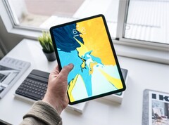 As telas de mini-LED para o próximo iPad Pros entrarão em produção em massa no próximo mês. (Fonte da imagem: Henry Ascroft)