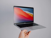Apple pode reservar o nome MacBook Air para sua máquina de 13 polegadas. (Fonte da imagem: Isaac Martin)