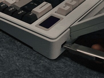 Porta USB integrada para conexão de periféricos