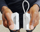 O carregador portátil Nimble Sharepower possui uma bateria com capacidade de 10.000 mAh.