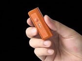 O Oknife MK é um pouco menor do que um isqueiro BIC.