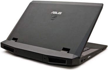 O ROG G70 foi o primeiro a exibir o icônico logotipo Fearless Eye