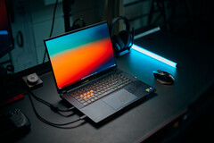 Gigabyte Aorus Master 16 em comparação com laptops RTX 5090. (Fonte da imagem: Notebookcheck)