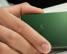 O próximo dobrável da Vivo estará disponível em pelo menos uma opção de cor marcante. (Fonte da imagem: Han Bo Xiao)