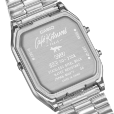 Fundo da caixa do Casio AQ-230ECK-3A com o logotipo de uma raposa e a marca Café Kitsuné.