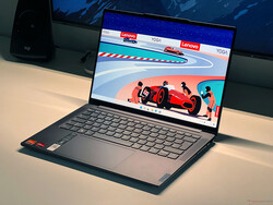 Análise do Lenovo Yoga Pro 7 14 G8. Dispositivo de teste fornecido pelo senhor: