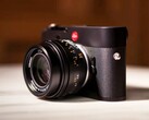 A Leica Noctilux-M 1.2/35 ASPH. é muito compacta, mas relativamente pesada (Fonte da imagem: Leica)