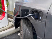 O F-150 Lightning pode usar o Supercharger selecionado com um adaptador Magic Dock (imagem: Reddit)