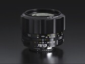 A nova lente Voigtlander NOKTON 55 mm SLIIs parece ter sido tirada de uma câmera SLR dos anos 1980. (Fonte da imagem: Cosina)