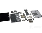 O novo MacBook Pro 2021 foi desmontado a fim de avaliar sua reparabilidade (Imagem: iFixit)