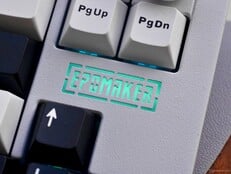 Iluminação do logotipo do Epomaker Galaxy68.