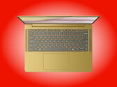 O IdeaPad Vibe 14AGP12 pesa 1,38 kg com uma bateria de 50 Wh.