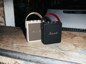 Marshall Stockwell III, disponível em duas cores