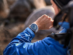 A série Fenix 7 não recebe uma atualização estável há quase três meses. (Fonte da imagem: Garmin)