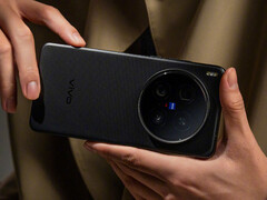 Espera-se que a Vivo substitua o X200 Ultra um mês antes de seu primeiro aniversário. (Fonte da imagem: Vivo)