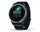 O smartwatch Approach J1 da Garmin (na foto) estará disponível para encomenda no final de janeiro de 2026. (Fonte da imagem: Garmin)