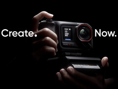 Uma foto da Insta360 Ace Pro 2 acoplada ao seu novo acessório de aderência. (Fonte da imagem: Insta360)