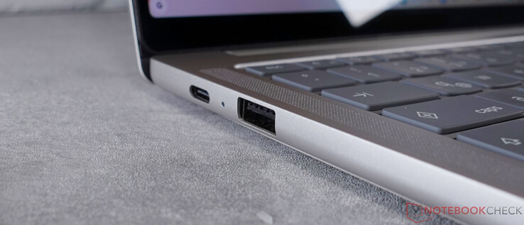 USB-C (PD e DP), USB-A 3.1 Gen 1