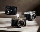 A Lumix L10 está disponível em três cores, sendo que a Titanium Gold é oferecida como uma edição limitada.