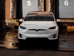 Mesmo motoristas frequentes de carros elétricos como o Tesla Modelo X podem esperar uma longa vida útil de 200.000 milhas ou mais (Imagem: Jorgen Hendriksen)