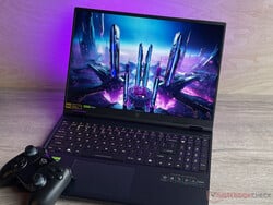 O Acer Predator Helios Neo 16 PHN16-72-73Q5, unidade de teste fornecida pela Acer Alemanha.