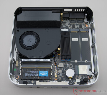 Minisforum AI X1 Pro com a unidade de fonte de alimentação removida