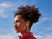 Apple Os AirPods com módulos de câmera serão produzidos em massa em 2026 (fonte da imagem: Apple)